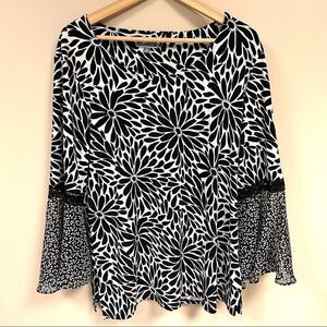 👠JM Collection black and white flower print top XL
